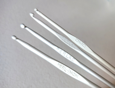 4 crochets métal anodisé 2.5, 3, 3.5 et 4 mm
