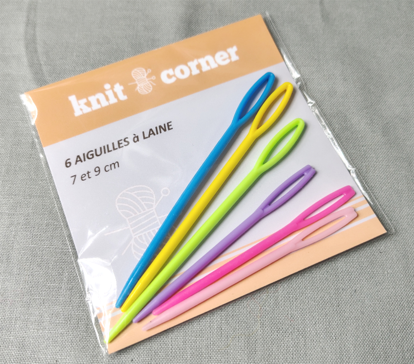6 aiguilles à laine plastique 2 tailles
