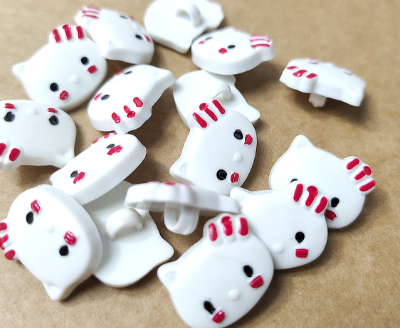 16 boutons Hello Kitty