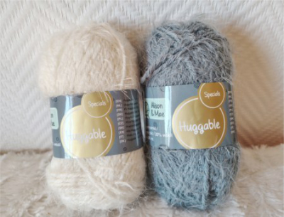 Huggable Alison & mae lot 2 pelotes
