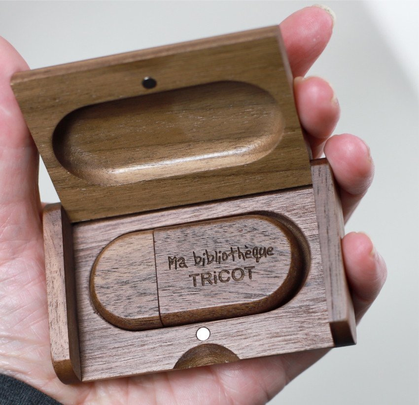Clé USB 'Ma Bibliothèque Tricot'